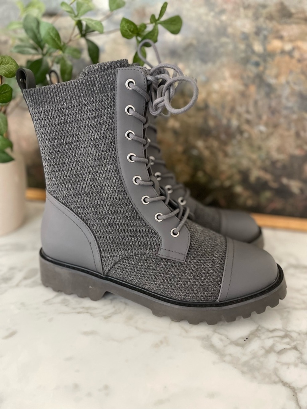Vivaia Florence Lug Sole Combat Boots Size 9.5 Gray Rich Grey Water Repellent - Picture 4 of 12
